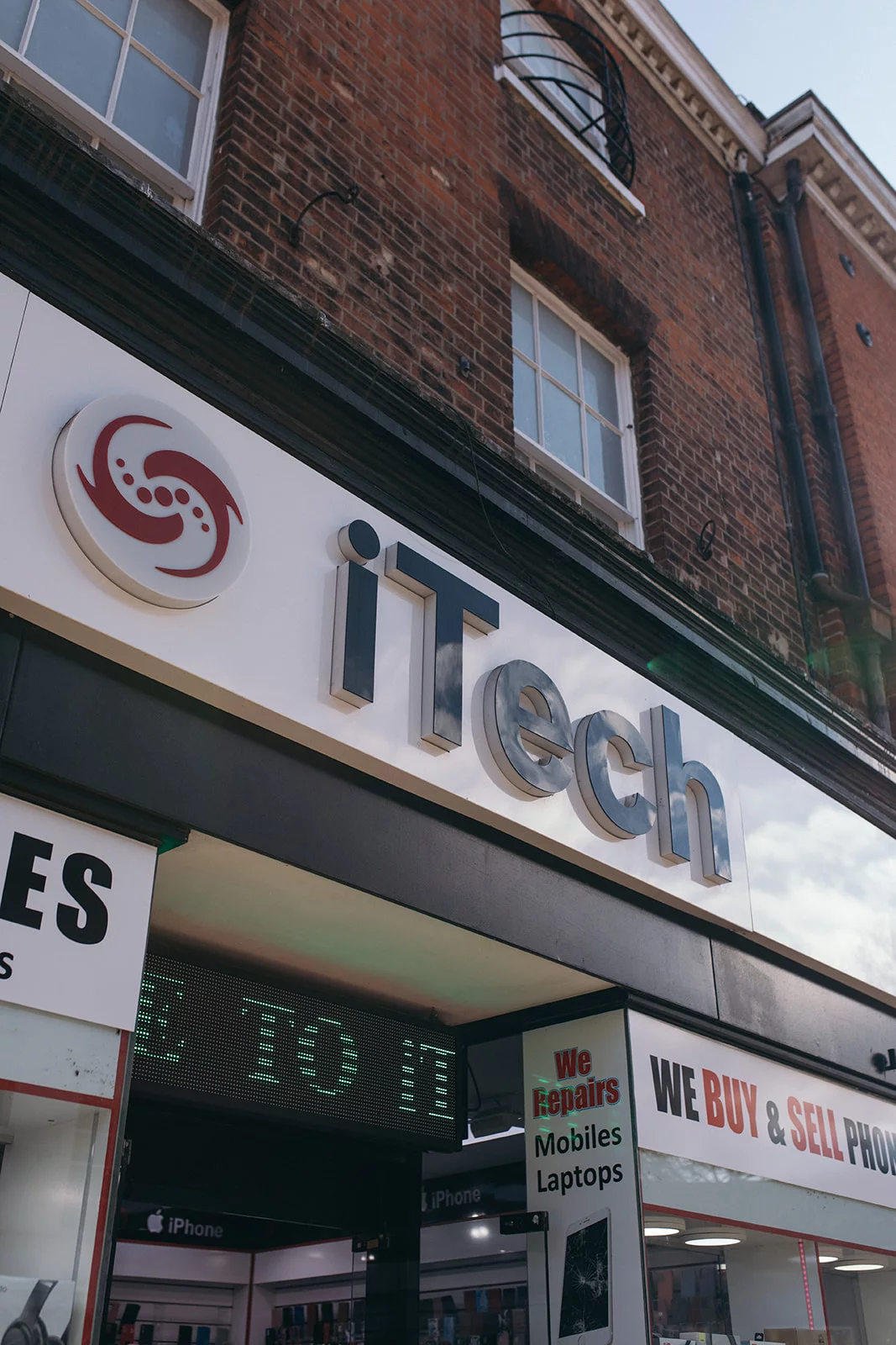 iTech Norwich shop