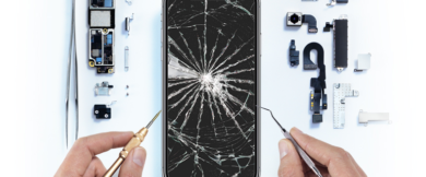 Cracked iPhone screen before repair