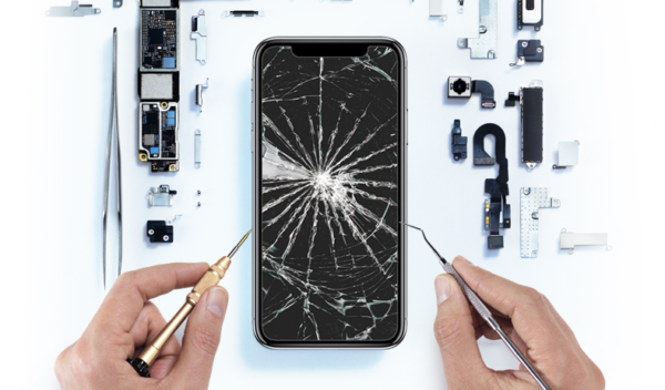 Cracked iPhone screen before repair